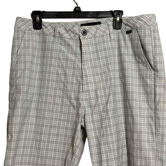 Travis Matthew golf  shorts mens size 36 - Picture 3 of 6